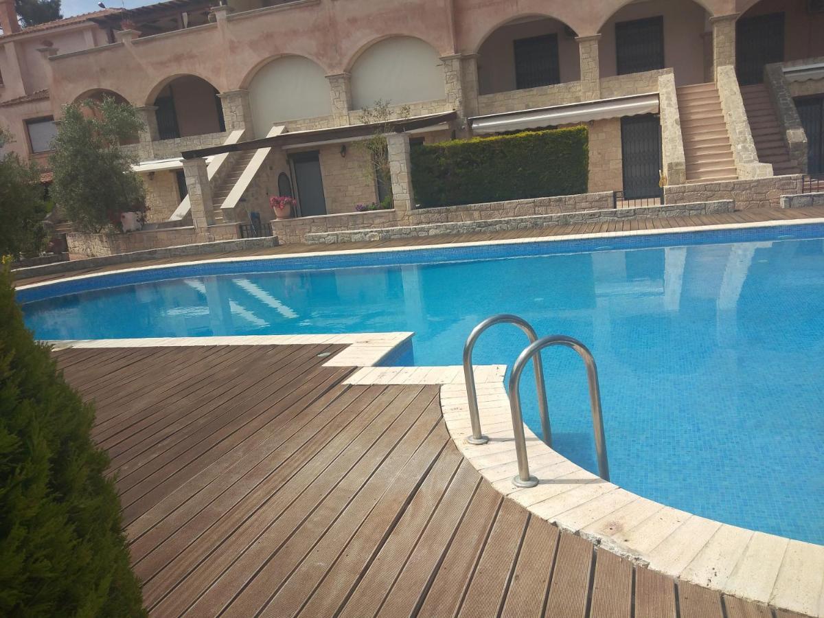La Luna House Pefkochori Bagian luar foto