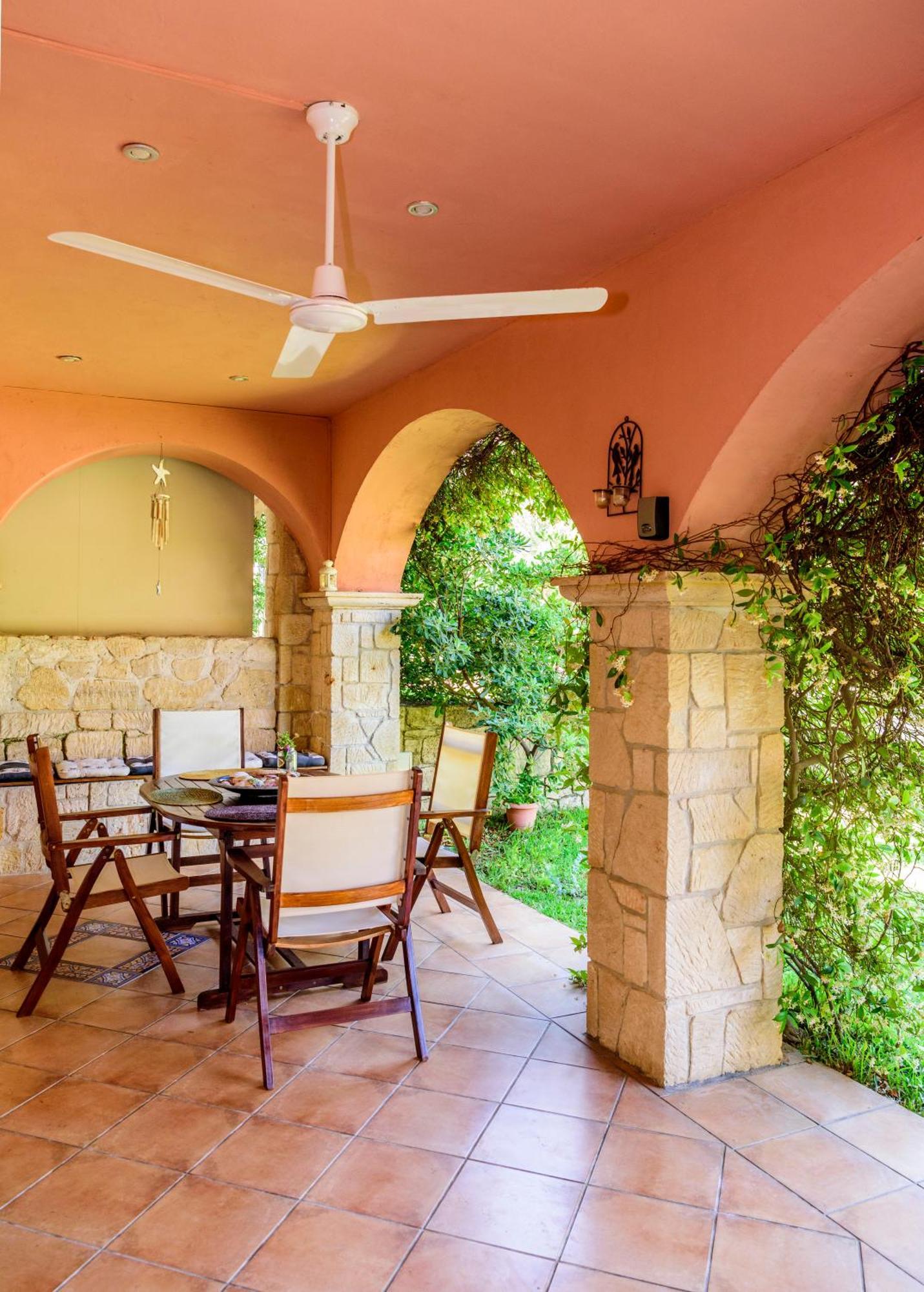 La Luna House Pefkochori Bagian luar foto