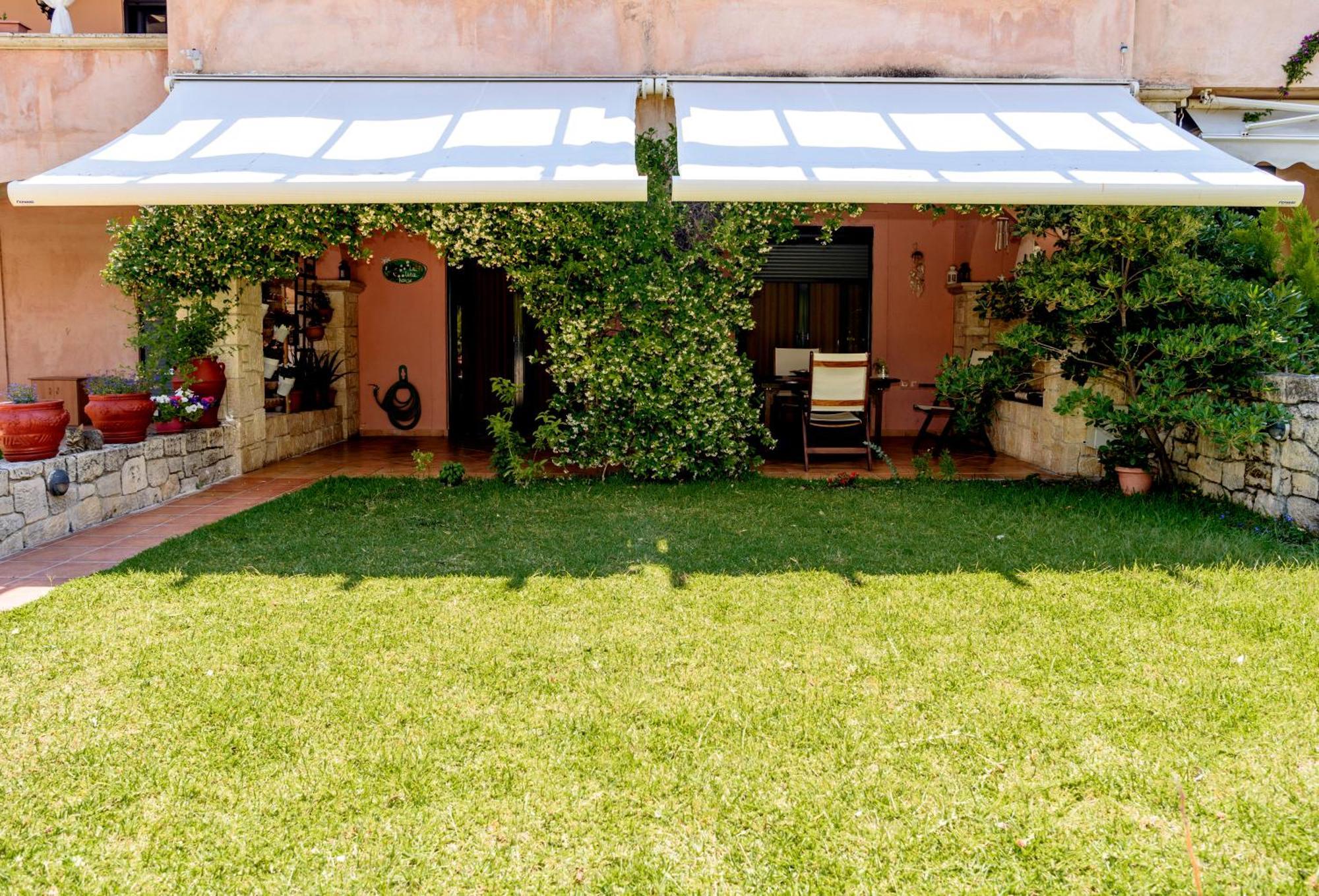 La Luna House Pefkochori Bagian luar foto