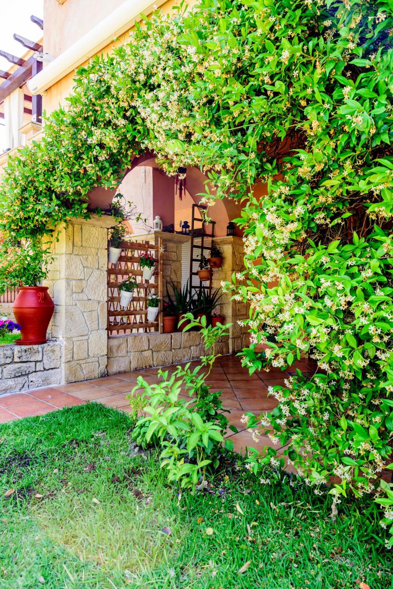 La Luna House Pefkochori Bagian luar foto
